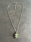 Collier pampille puzzle vert irisé
