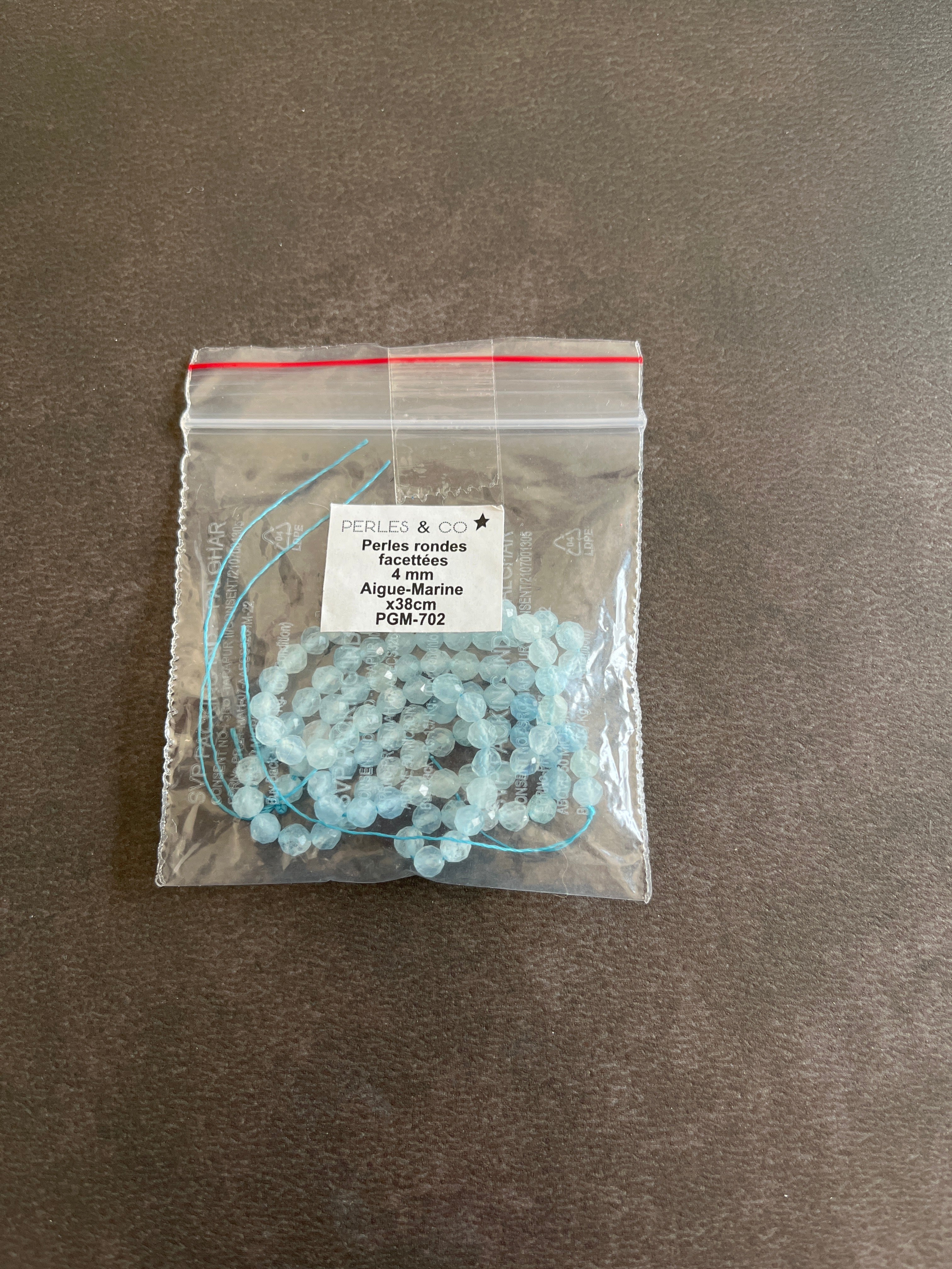 1 fil Aigue marine  4mm