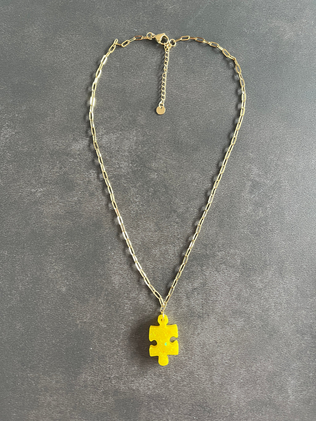 Collier pampille puzzle jaune paillettes