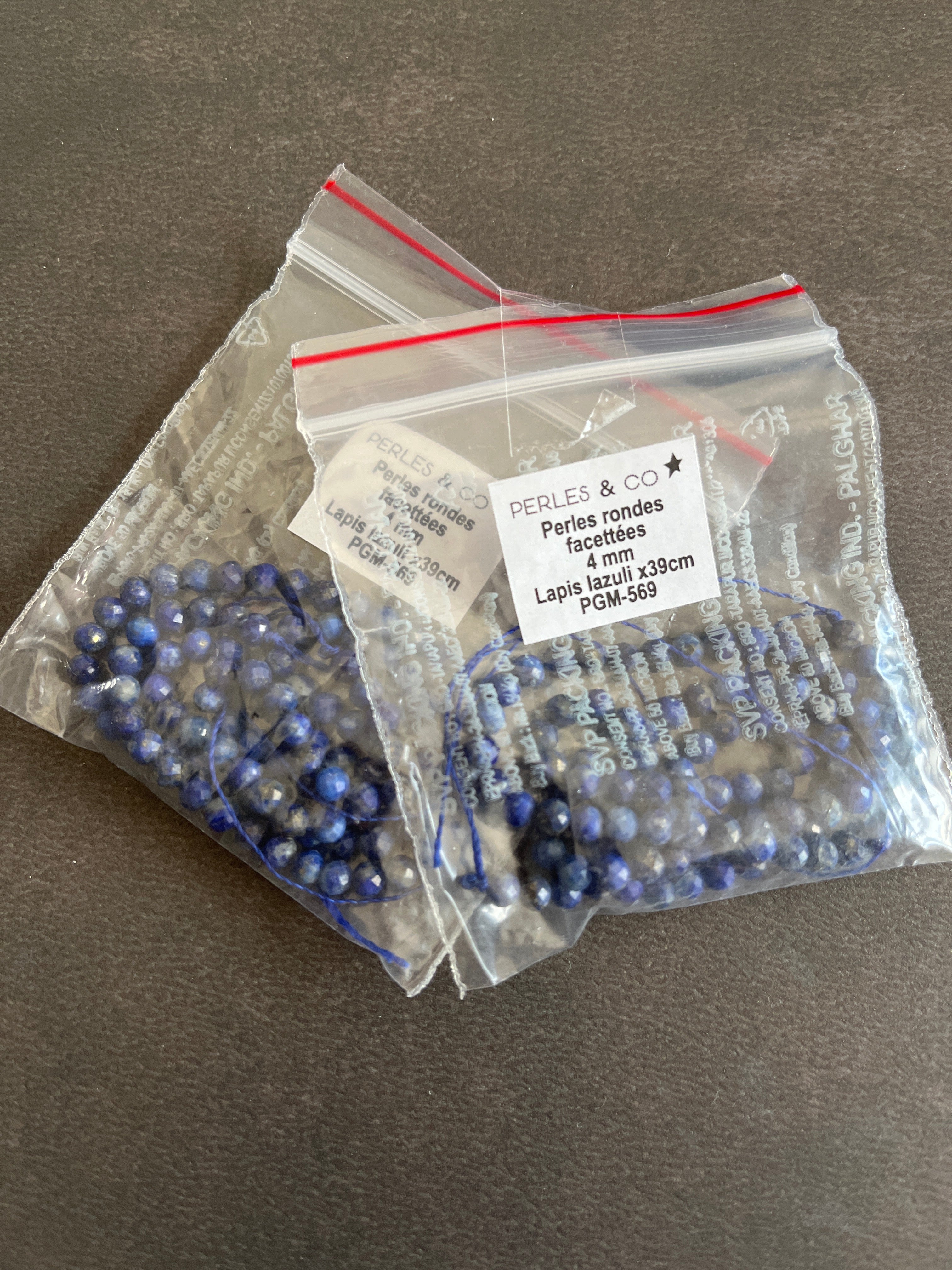 2 fils Lapis Lazuli facettes 4mm