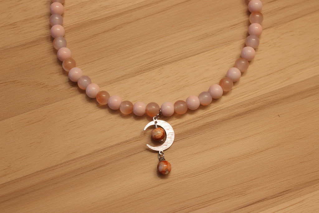 Collier orange lune