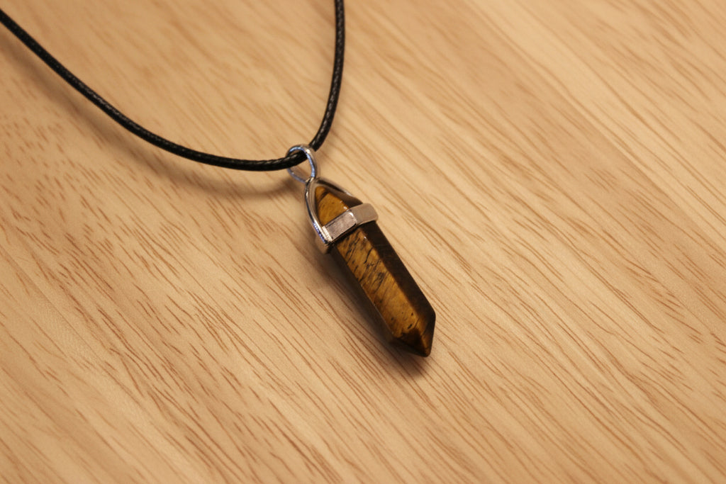 Collier avec pendentif Oeil de tigre