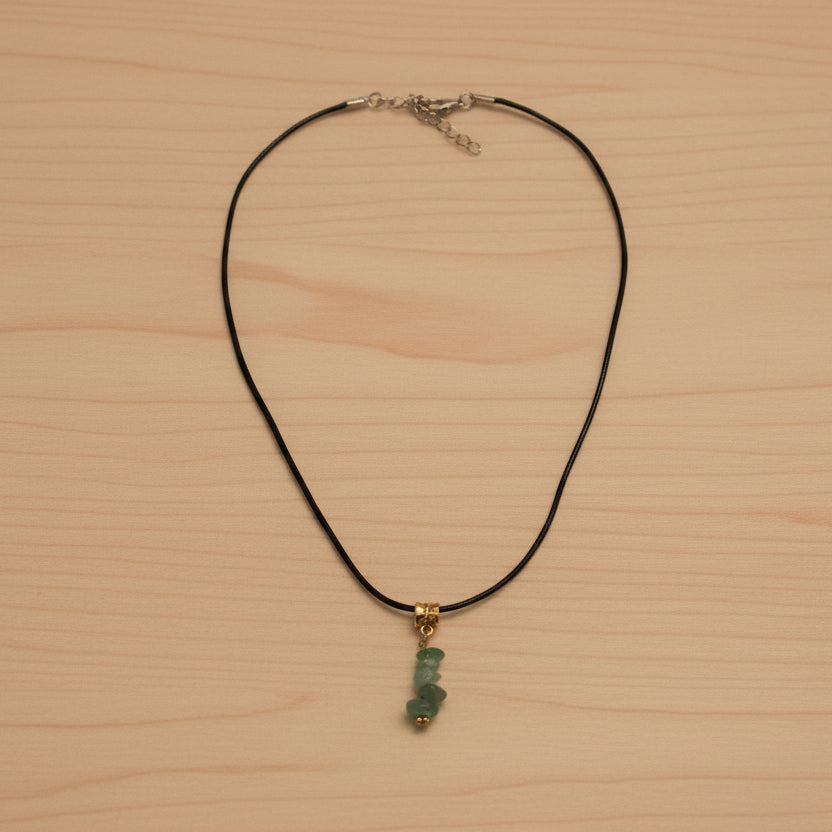 Collier avec pendentif Aventurine verte chips