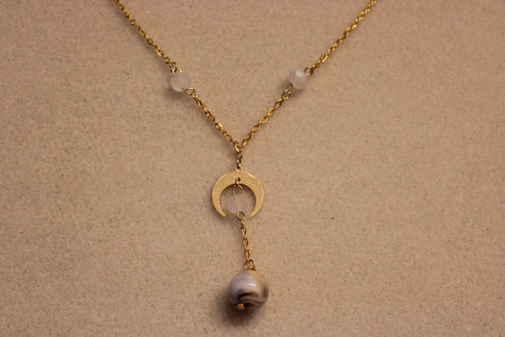 Collier pendentif beige