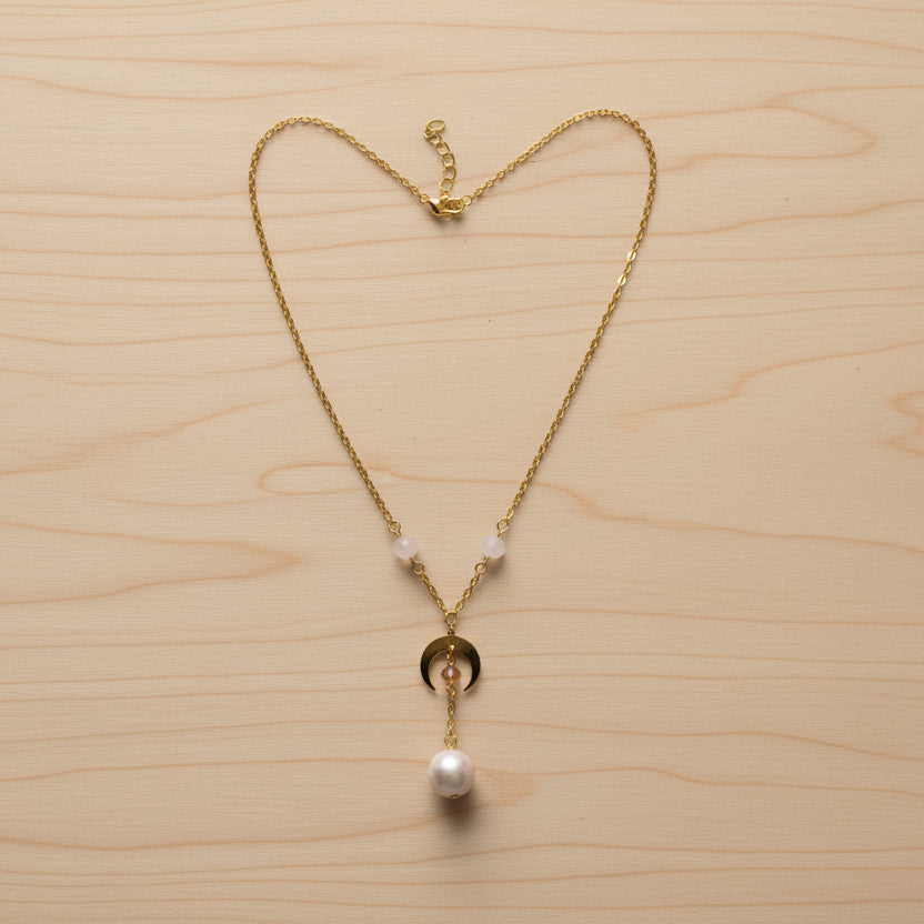 Collier pendentif beige marbré
