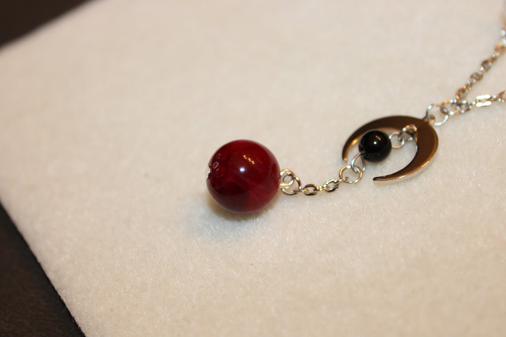 Collier volcanique rouge