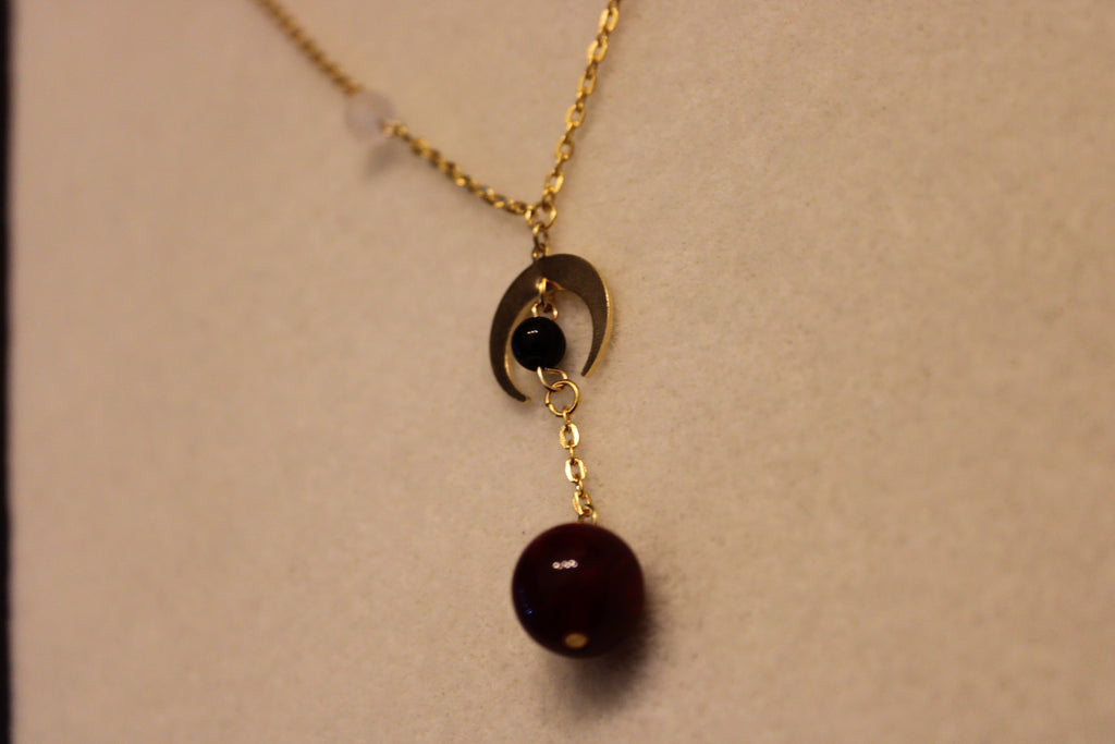Collier pendentif rouge