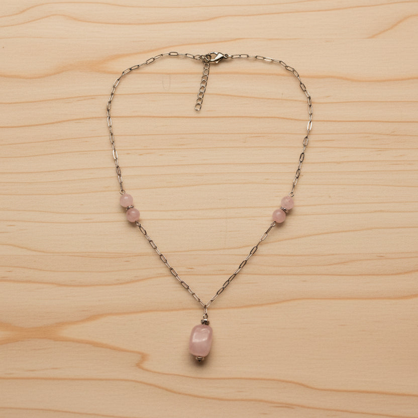 Collier quartz rose avec pendentif