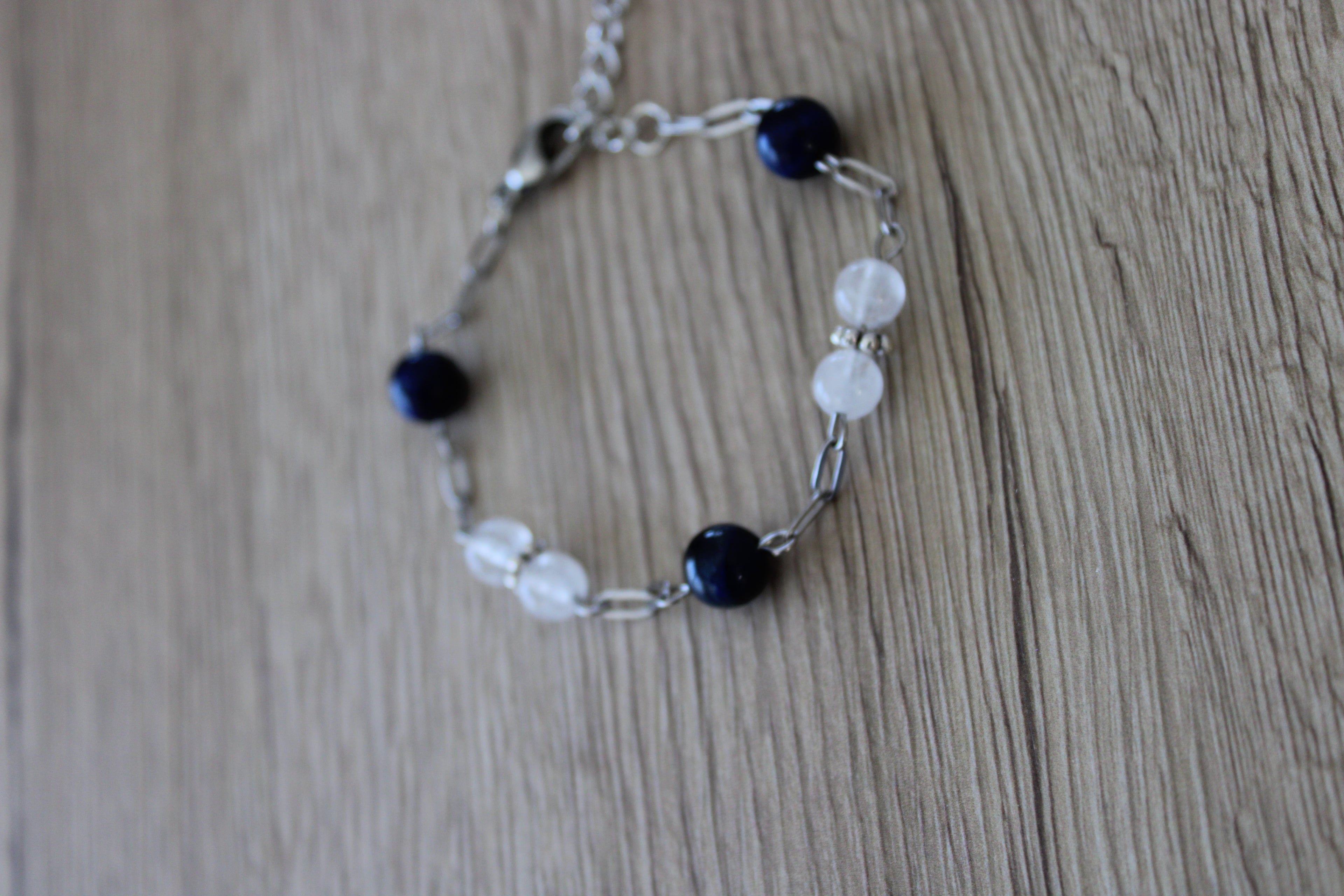 Bracelet oeil de faucon et quartz blanc