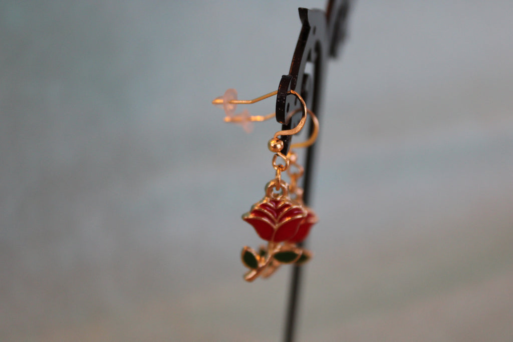 Boucles d'oreilles dorées roses fleurs
