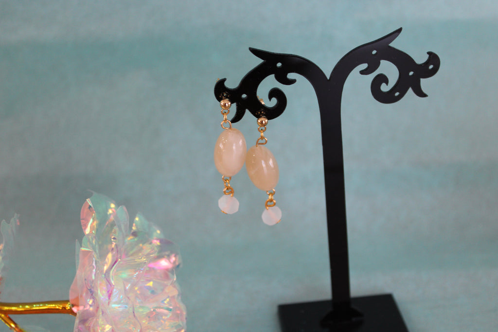 Boucles d'oreilles dorées beige