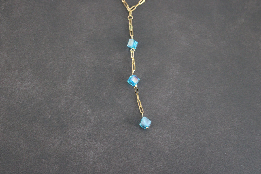 Sautoir talon perles cubes rose et bleu