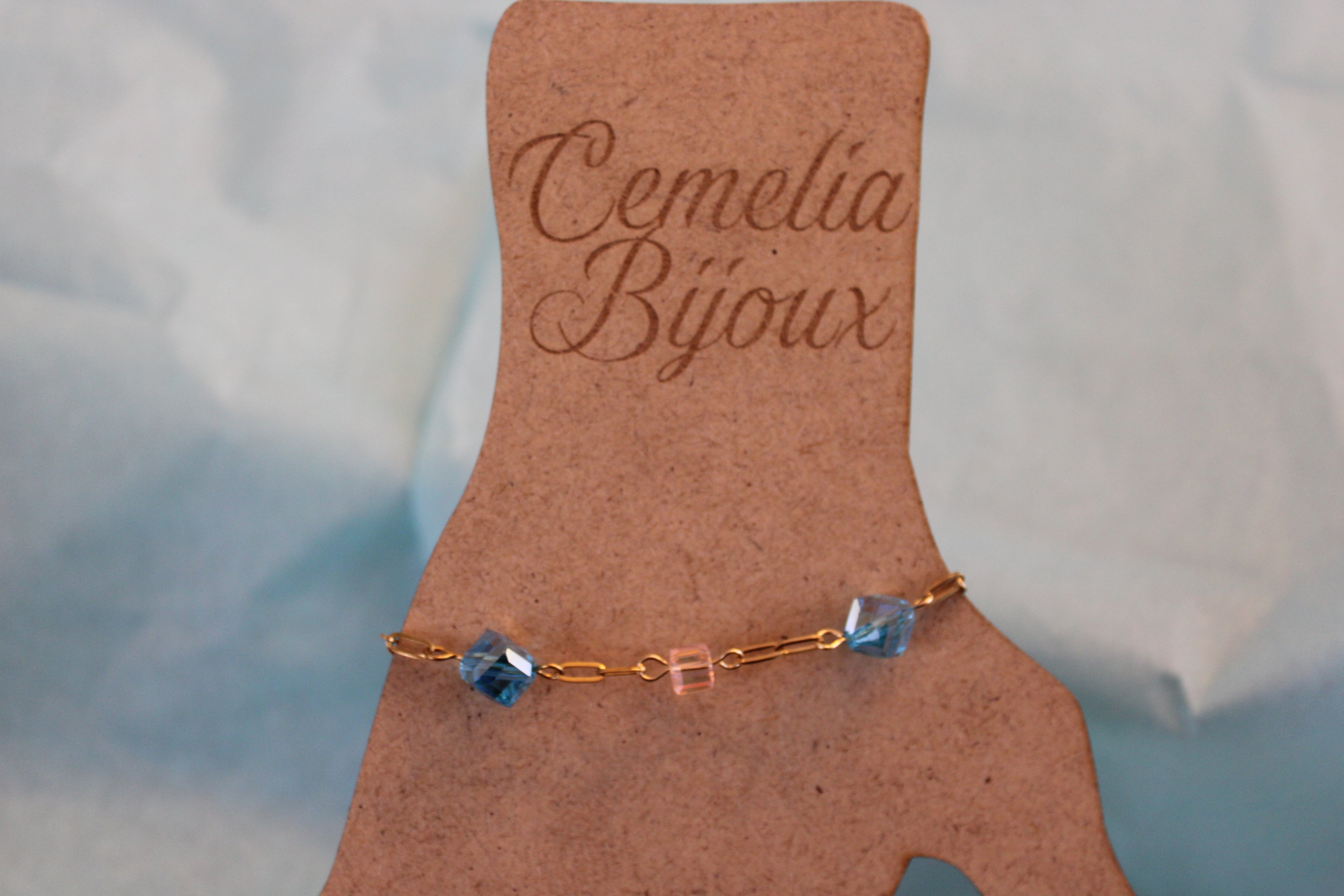 Bracelet perles cubes rose et bleu