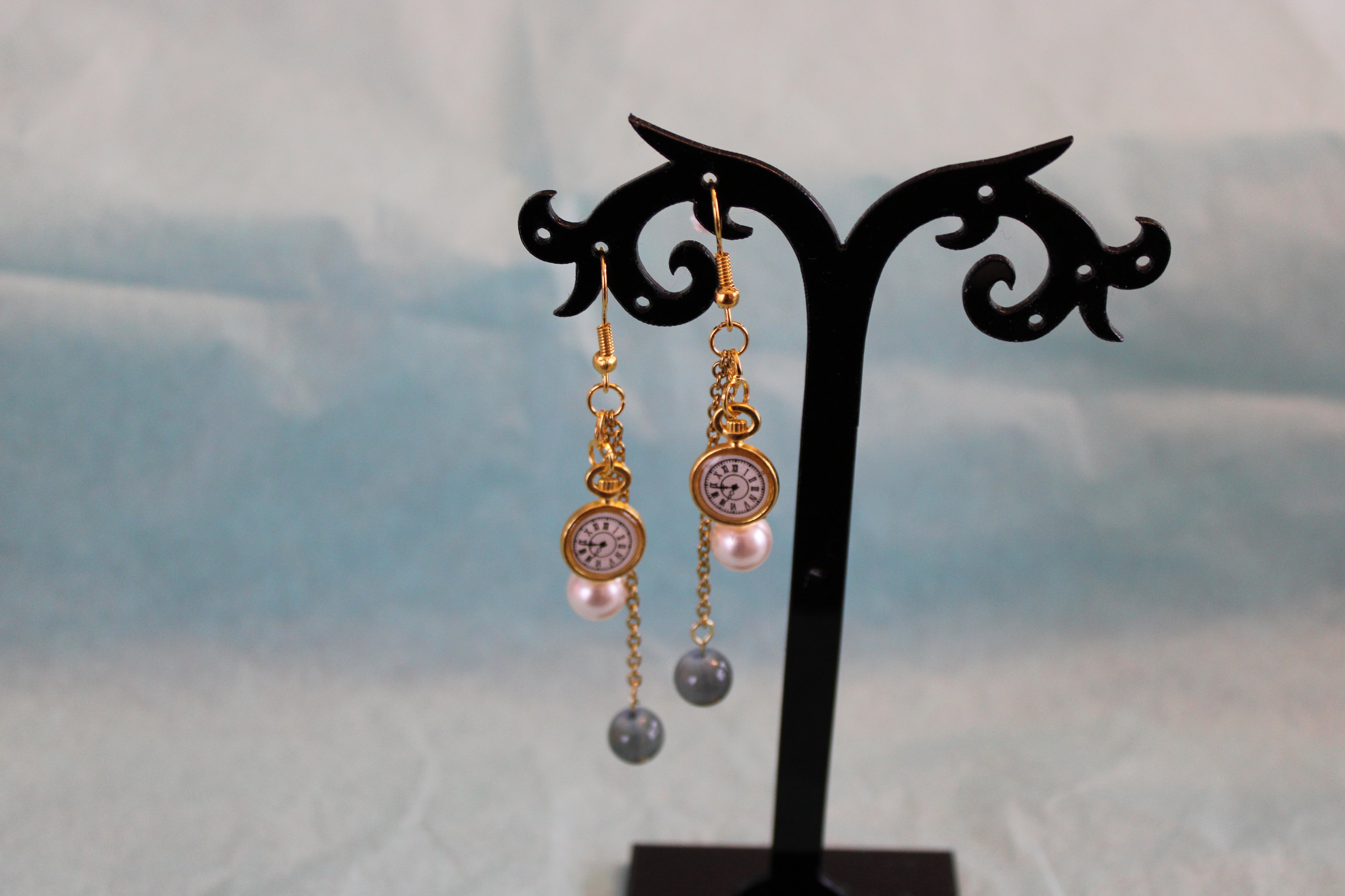 Boucles d'oreilles horloge vert et blanc nacré