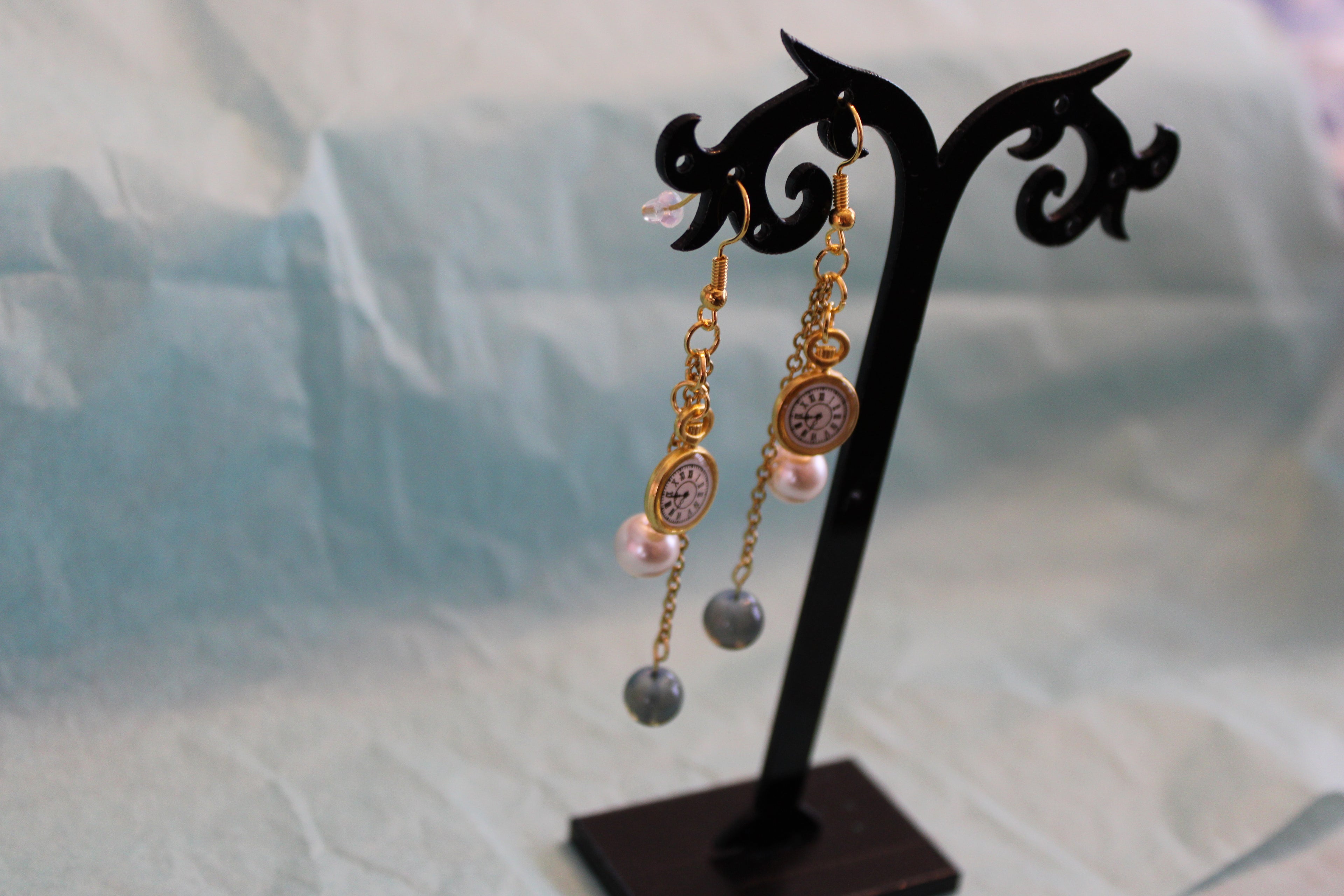 Boucles d'oreilles horloge vert et blanc nacré